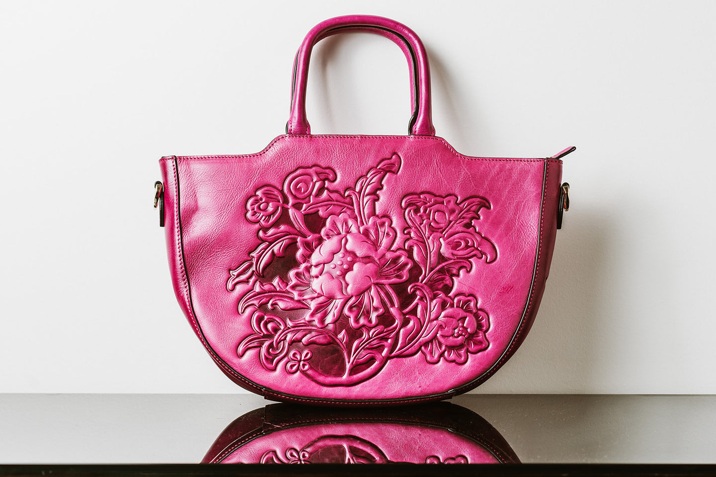 ONIWUYE ROUND HANDBAG - PINK